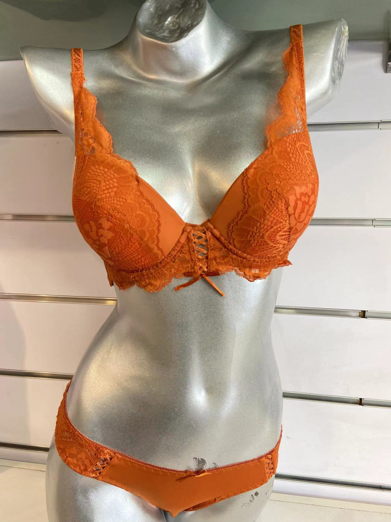Grossiste LiLi & Zoe - ENSEMBLE SOUTIEN-GORGE AVEC BAS