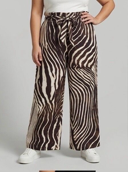 Wholesaler Lilie Plus - wide-leg pants with print in plus sizes LXL XLXXL