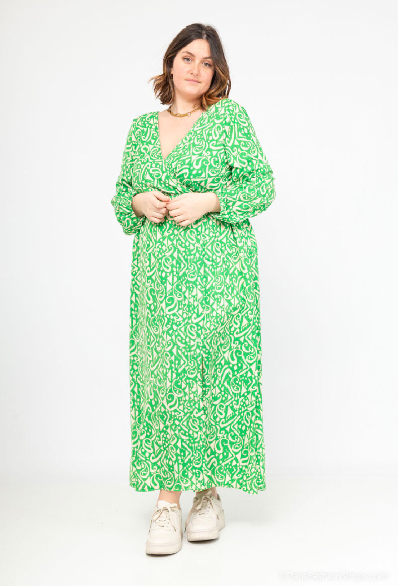 Mayorista Lilie Plus - vestido largo cruzado con estampado de cachemira de talla grande
