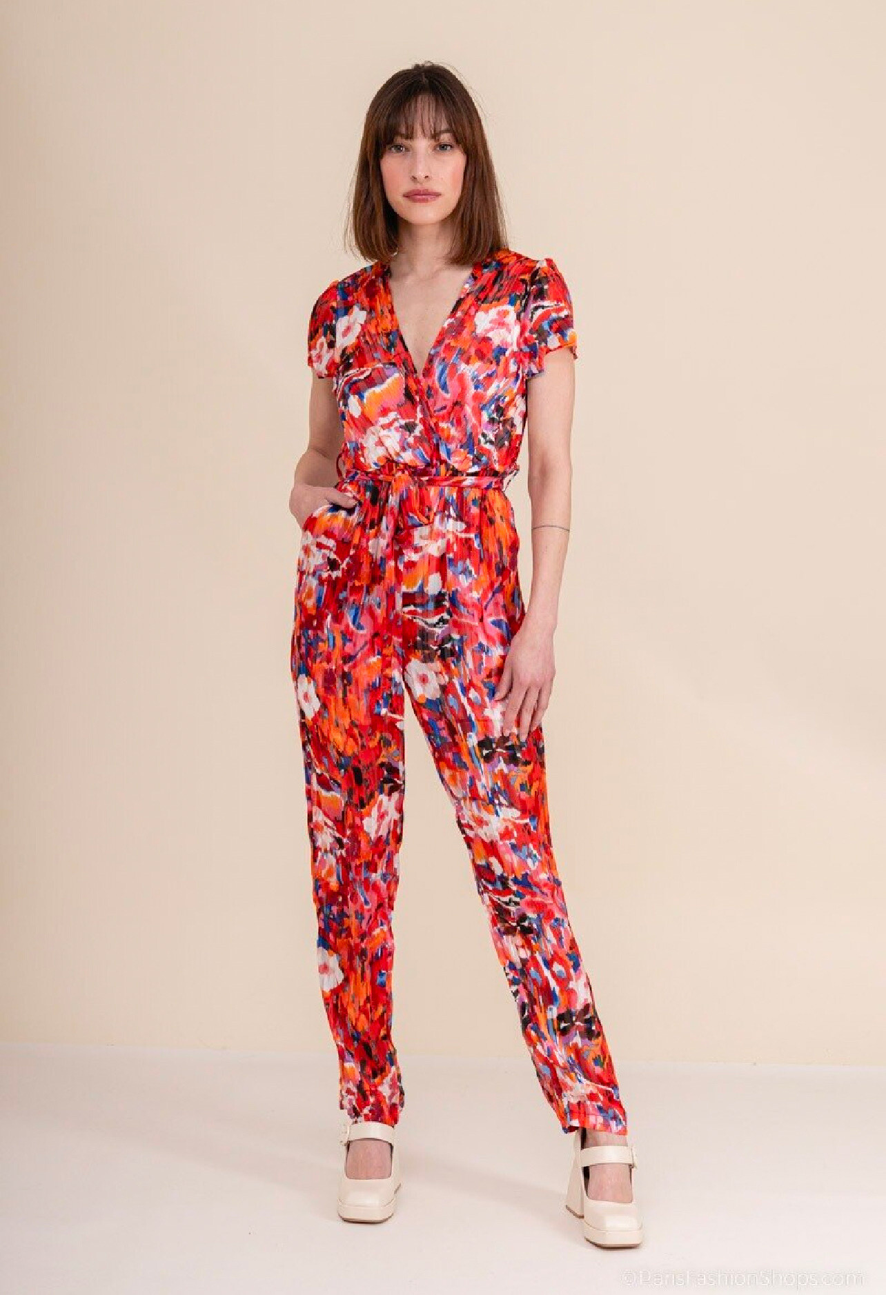 Großhändler Lilie Rose - Wickeloverall mit Blumendruck