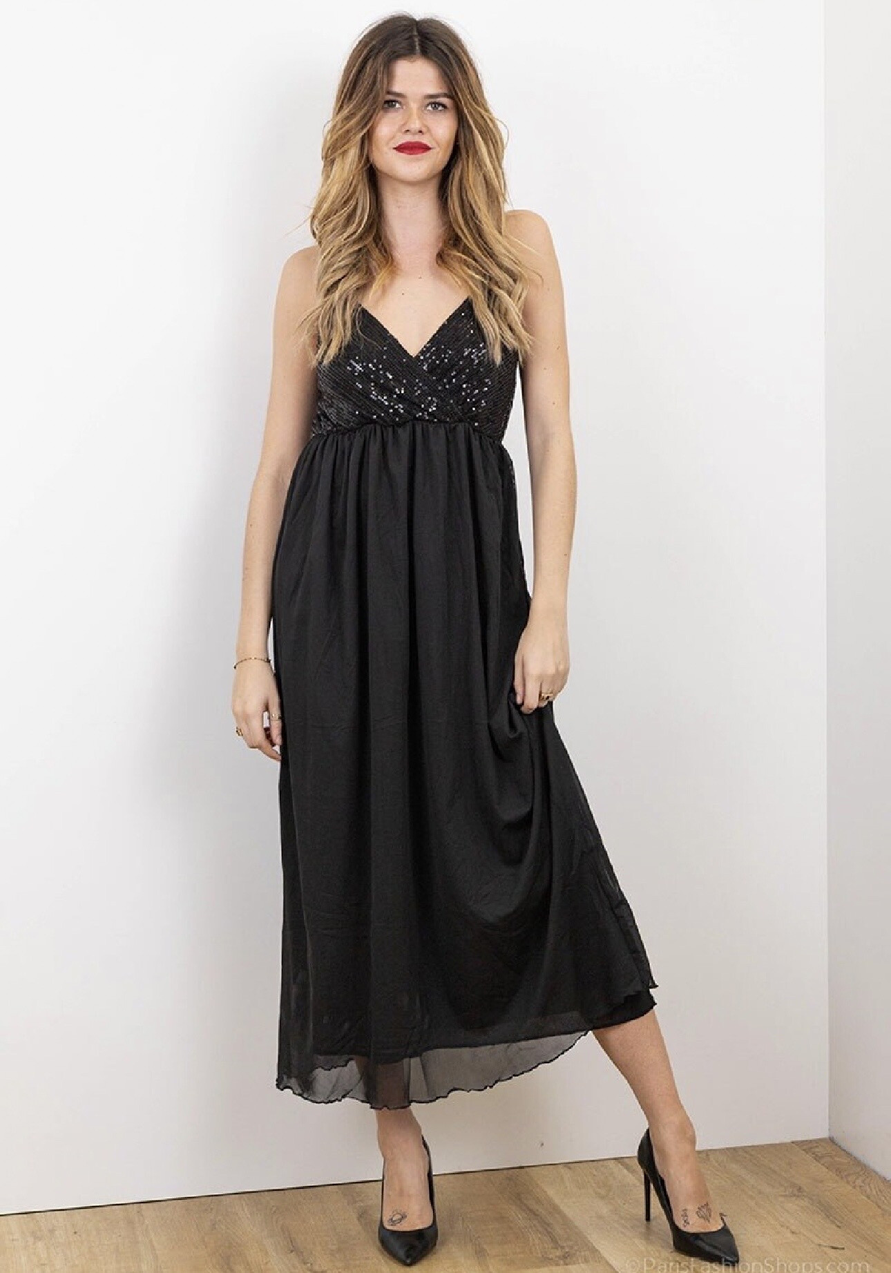 Wholesaler Lilie Rose - Long dress with sequined details