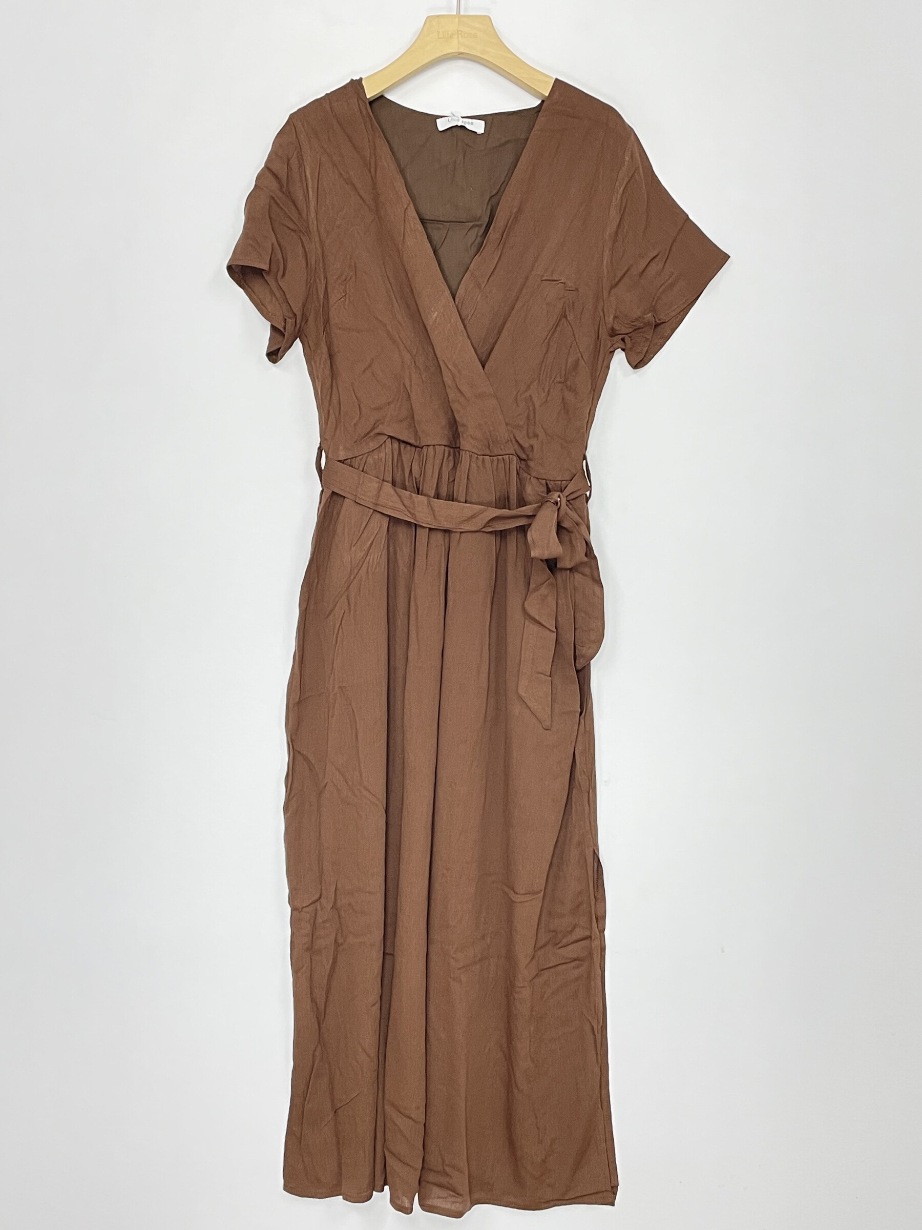 Short cotton dress, perfect for summer, lightweight and breathable, made in China for the Spring/Summer 2026 collection.