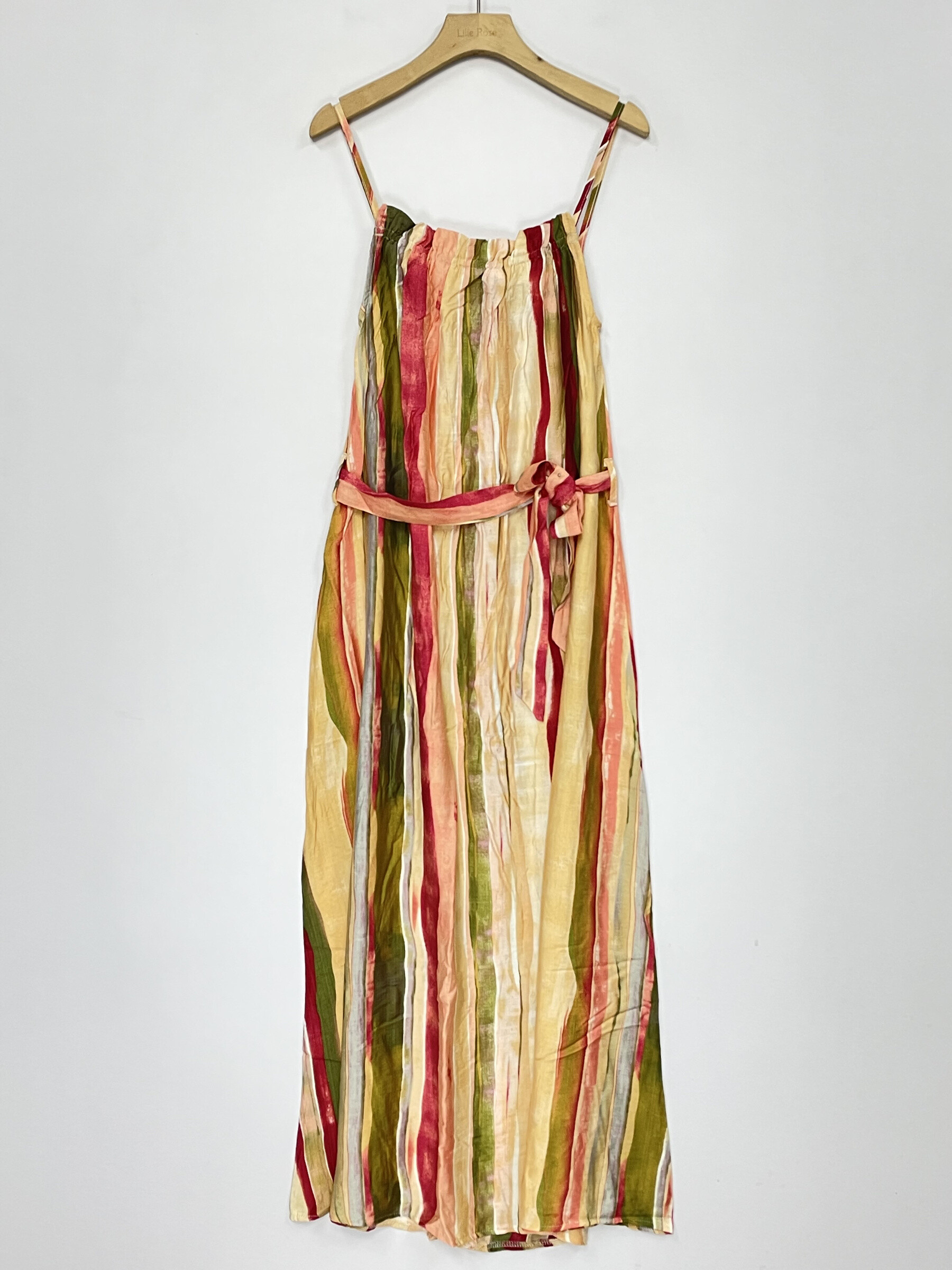 Spring long dresses, cotton and linen, perfect for welcoming summer 2026, made in China.
