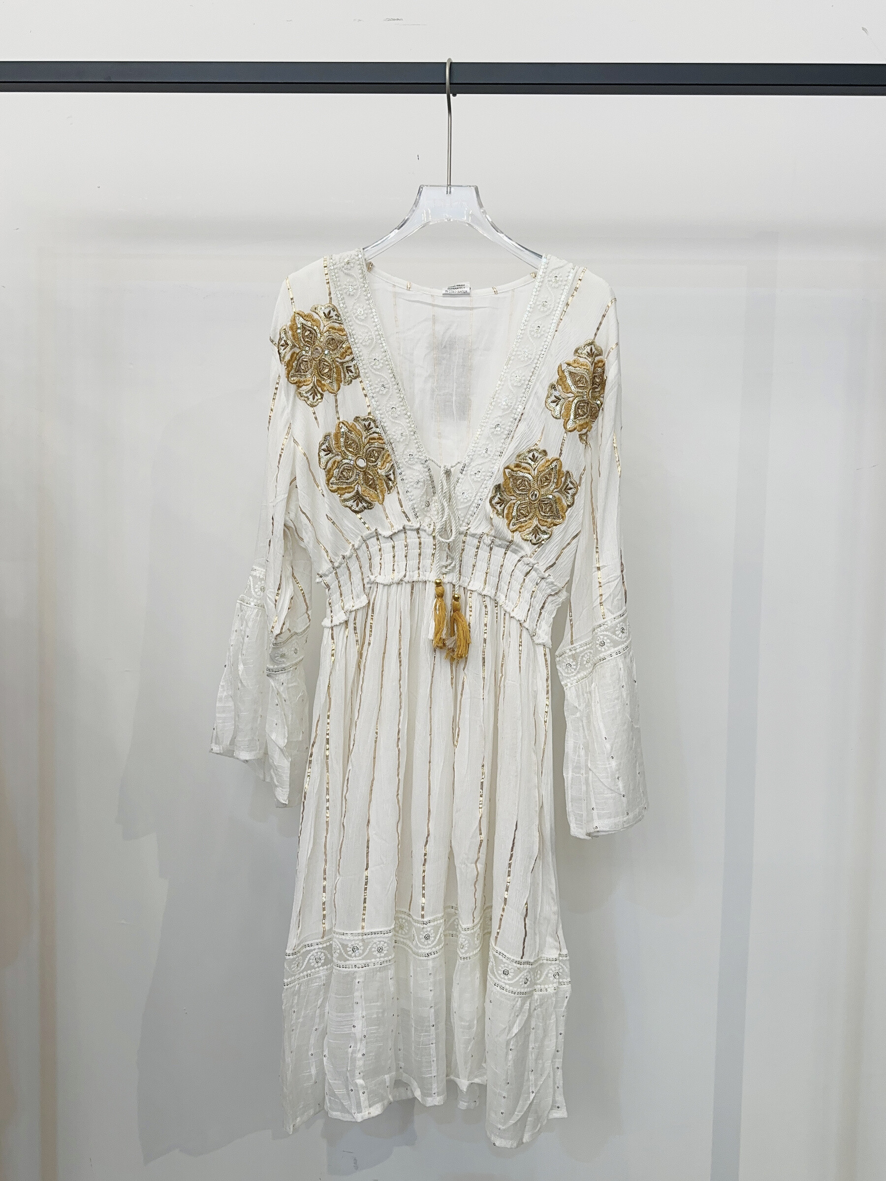 Wholesaler LILLA - SHORT DRESS WITH GOLDEN EMBROIDERY