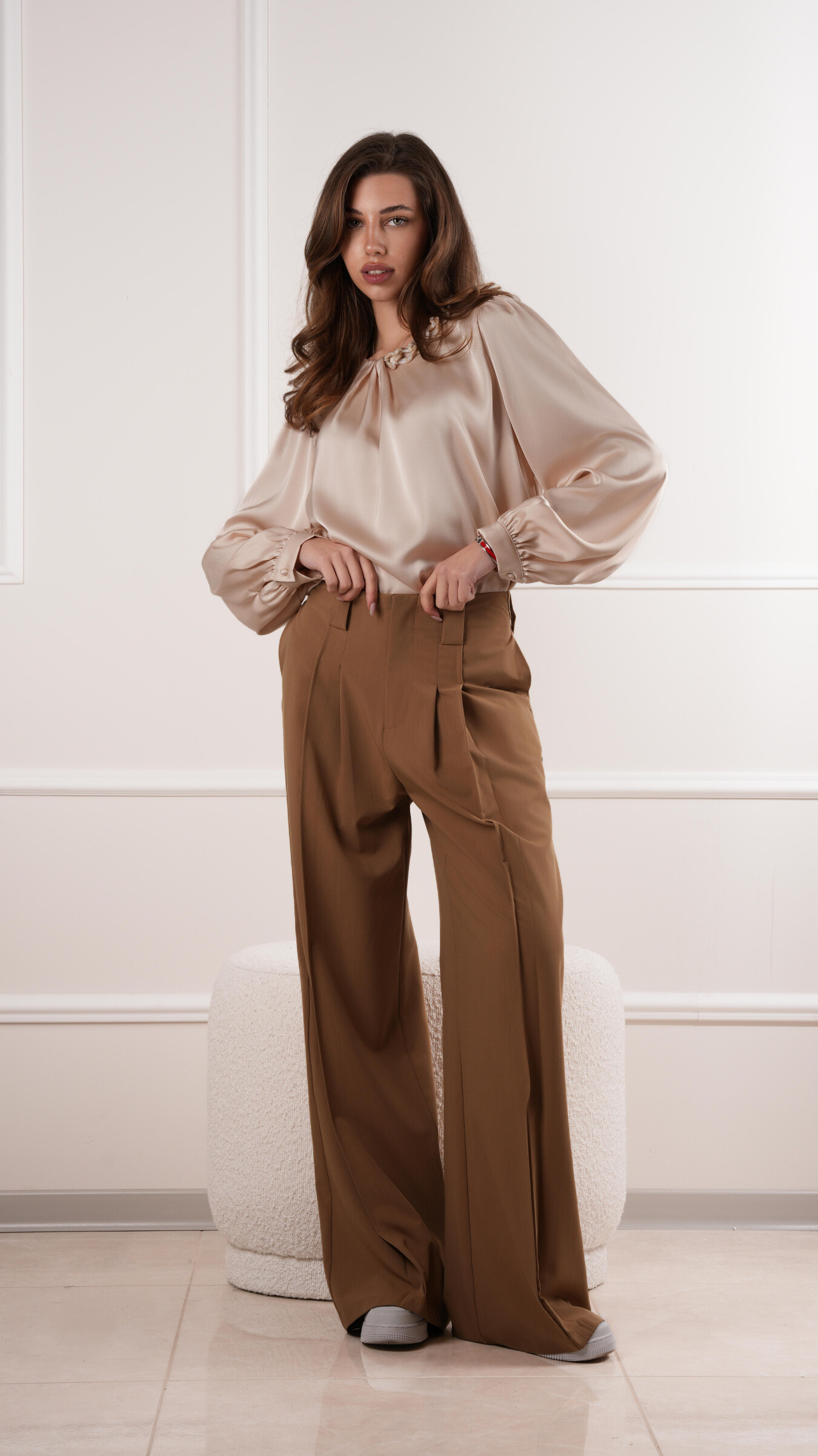 Grossiste LILLA - PANTALON AVEC PLIS DEVANT