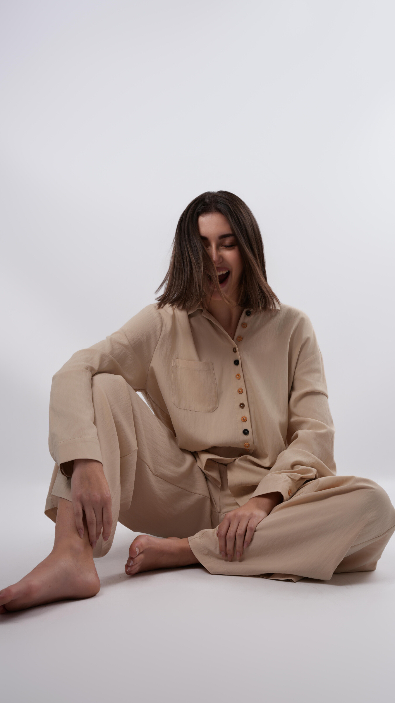 Grossiste LILLA - PANTALON LARGE À DÉTAIL DE BORD CONTRASTÉ