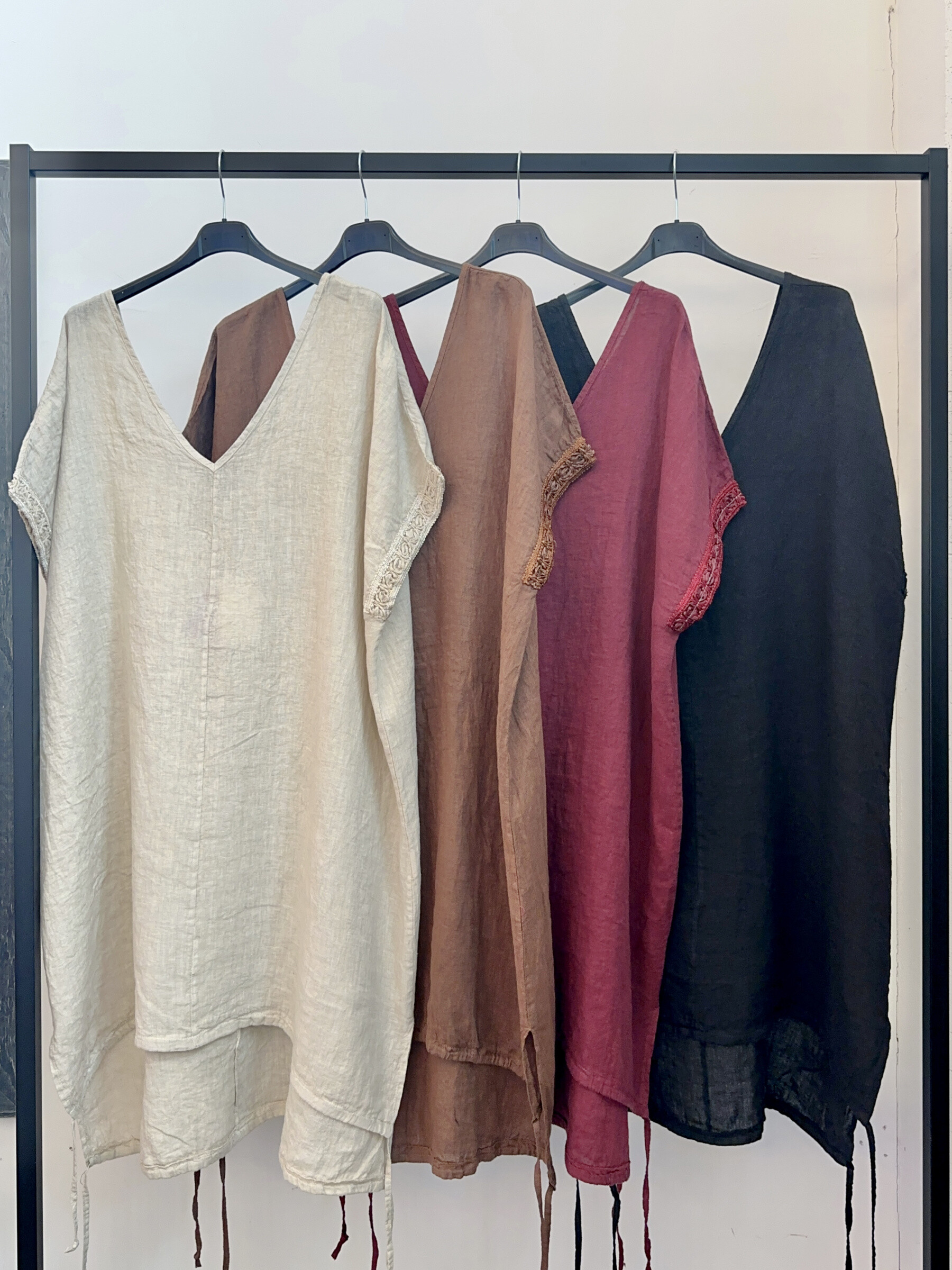 Wholesaler LILLA - Long short -sleeved dress