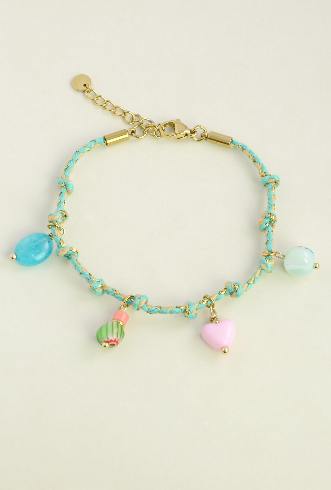Grossiste LILY CONTI - Bracelet cordon doré en acier inoxydable et perles fantaisie