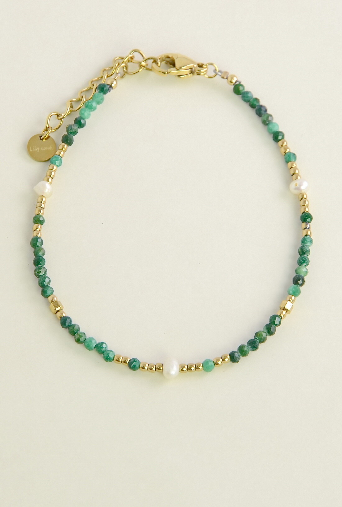 Grossiste LILY CONTI - Bracelet en acier inoxydable doré, pierres naturelles et perles d’eau douce