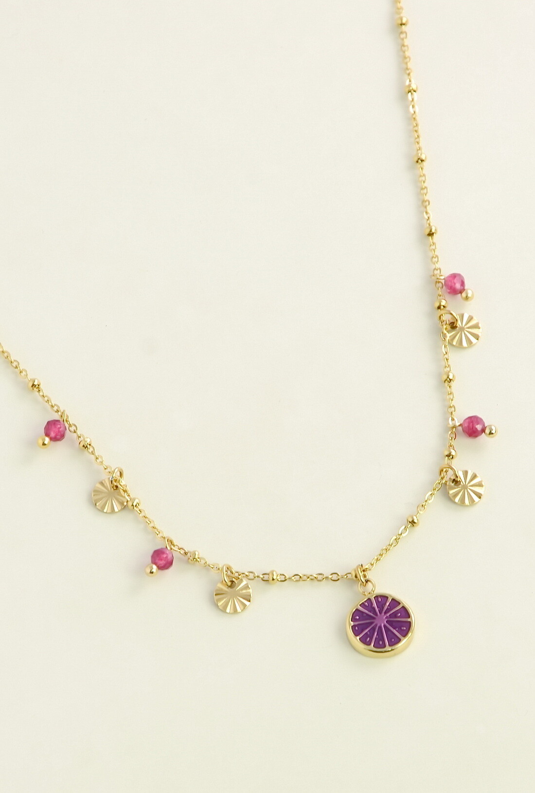 Mayorista LILY CONTI - Collar de acero inoxidable dorado con colgante de fruta esmaltada