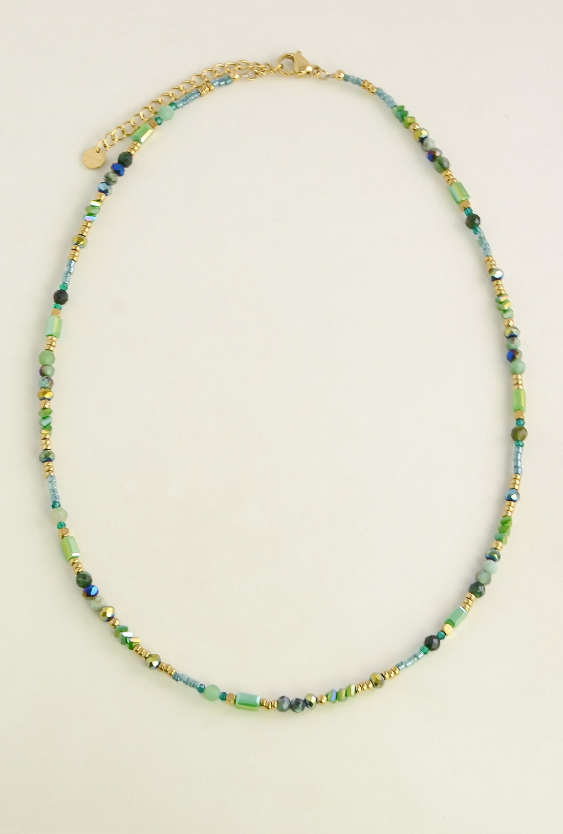 Mayorista LILY CONTI - Collar dorado de acero inoxidable con piedras facetadas y cuentas de rocalla