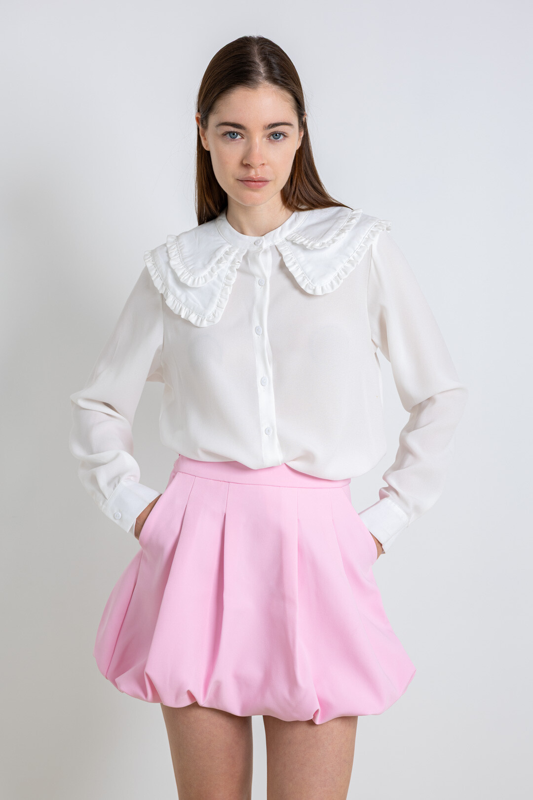 Mayorista ELLI WHITE - Blusa Blanca con Gran Cuello Romántico con Volantes
