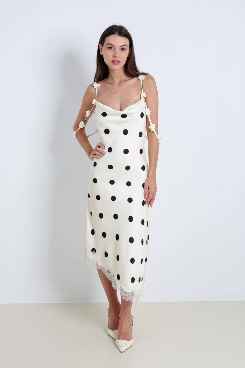 Grossiste Lily White - Robe à pois élégante