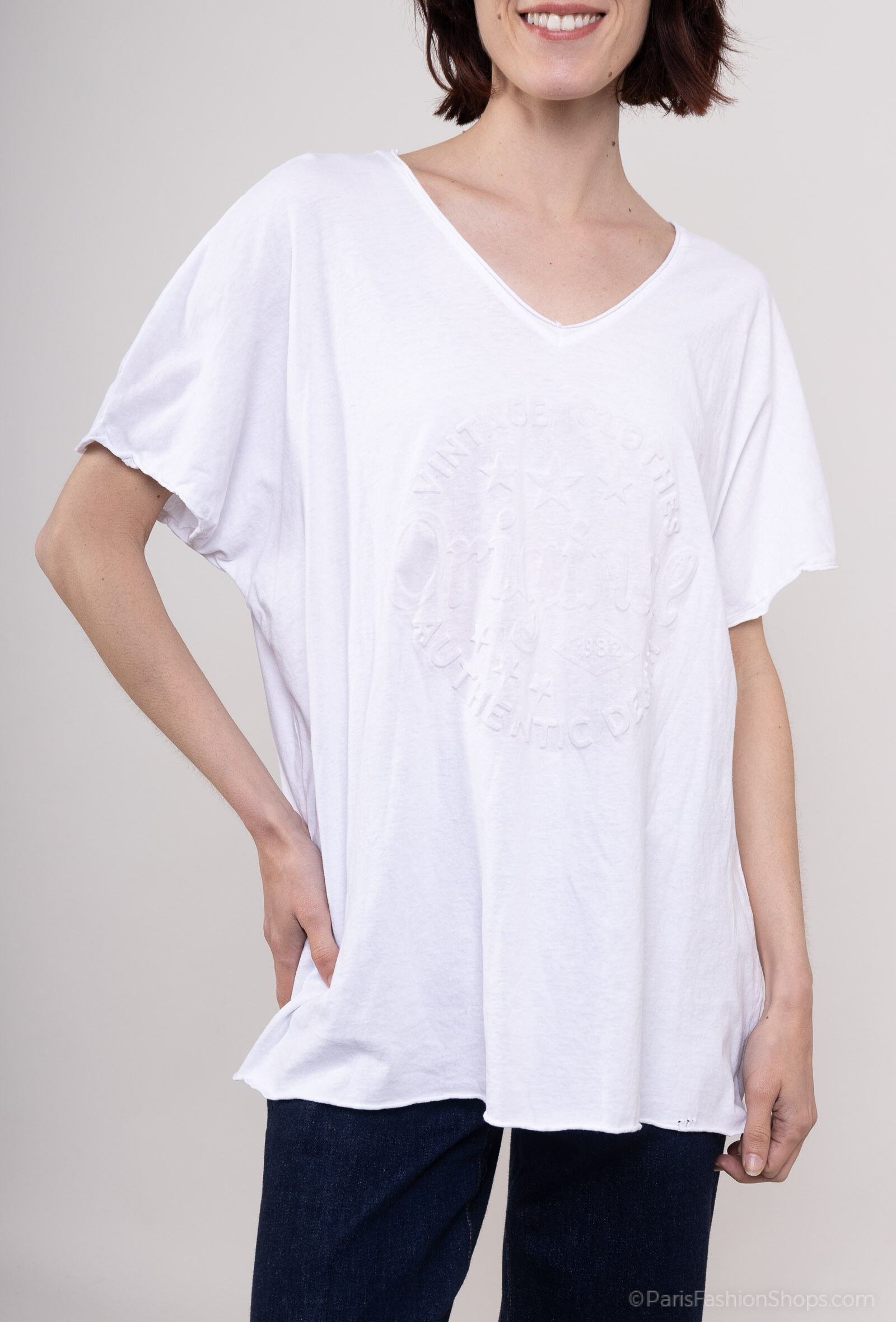 T-shirt élégant pour femme, coton stretch italien, parfait pour l'été 2025, respirant et confortable