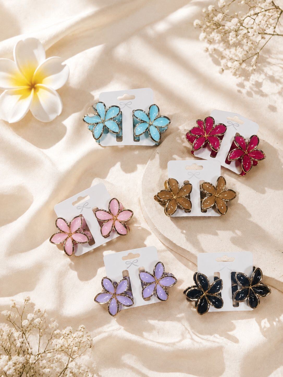 Mayorista LINETA - Pequeña Pinza Floral con Acabado Dorado