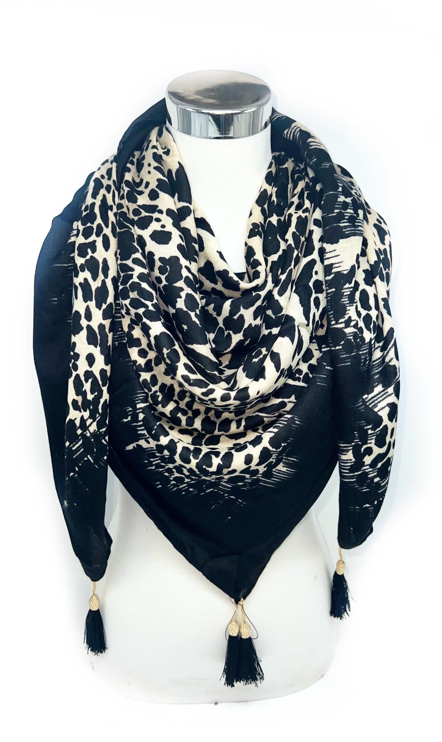 Mayorista LINETA - Pañuelos cuadrados con pompón estampado leopardo