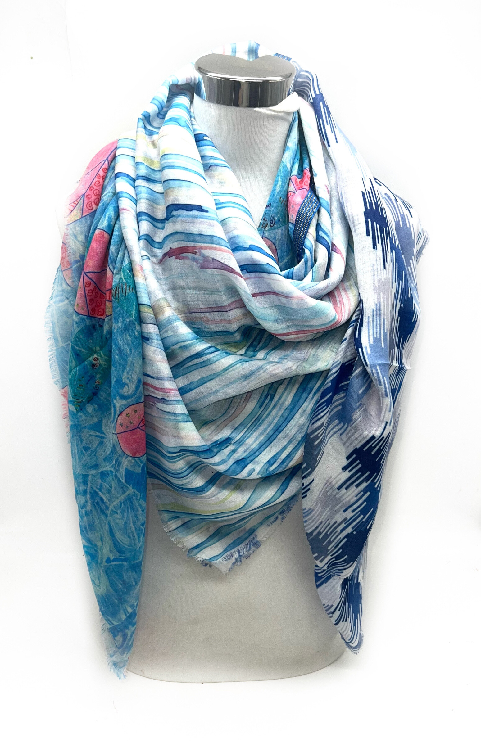 Wholesaler LINETA - Large Square Patchwork scarf - 4 in 1 flowery