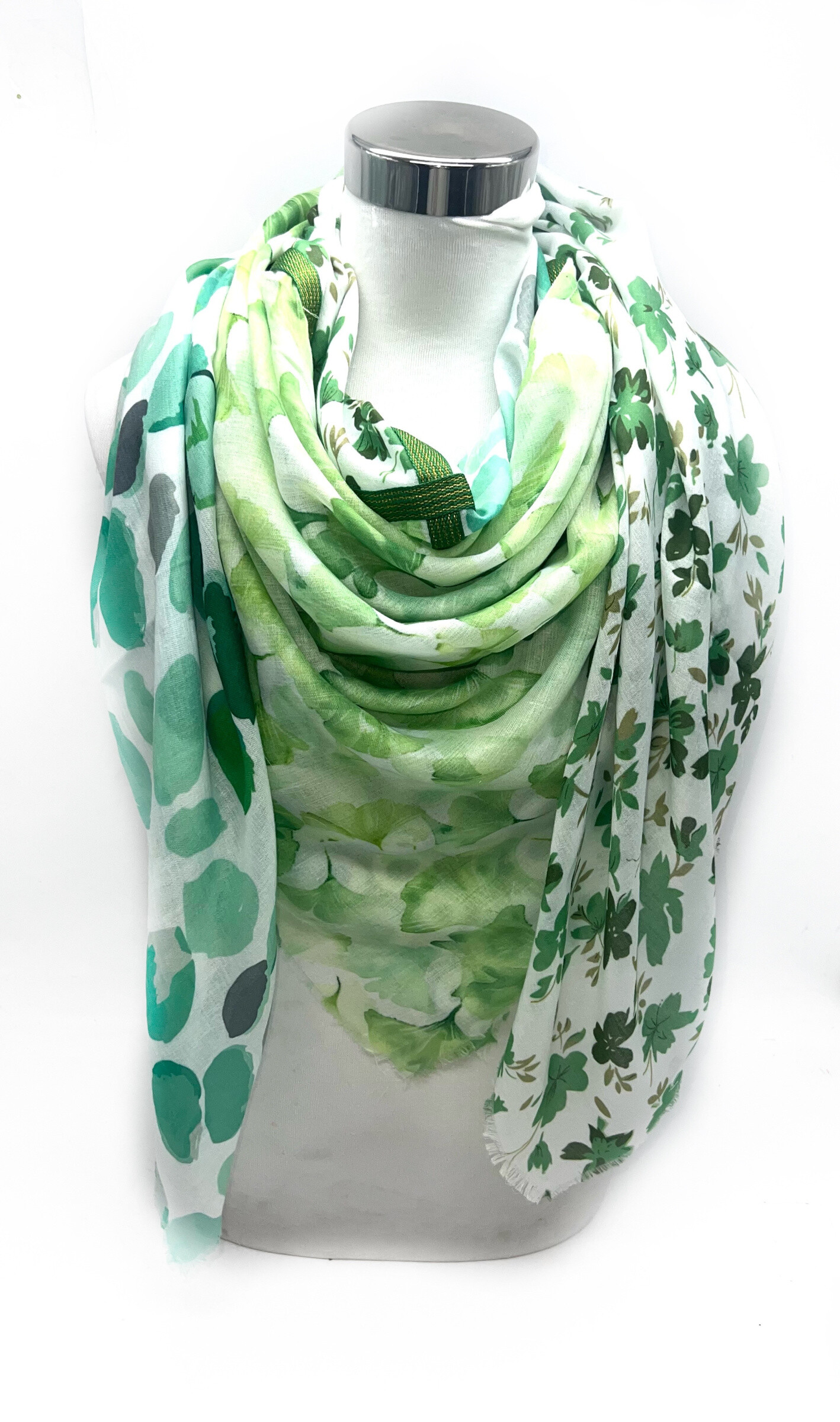 Wholesaler LINETA - Large Square Patchwork scarf - 4 in 1 flowery