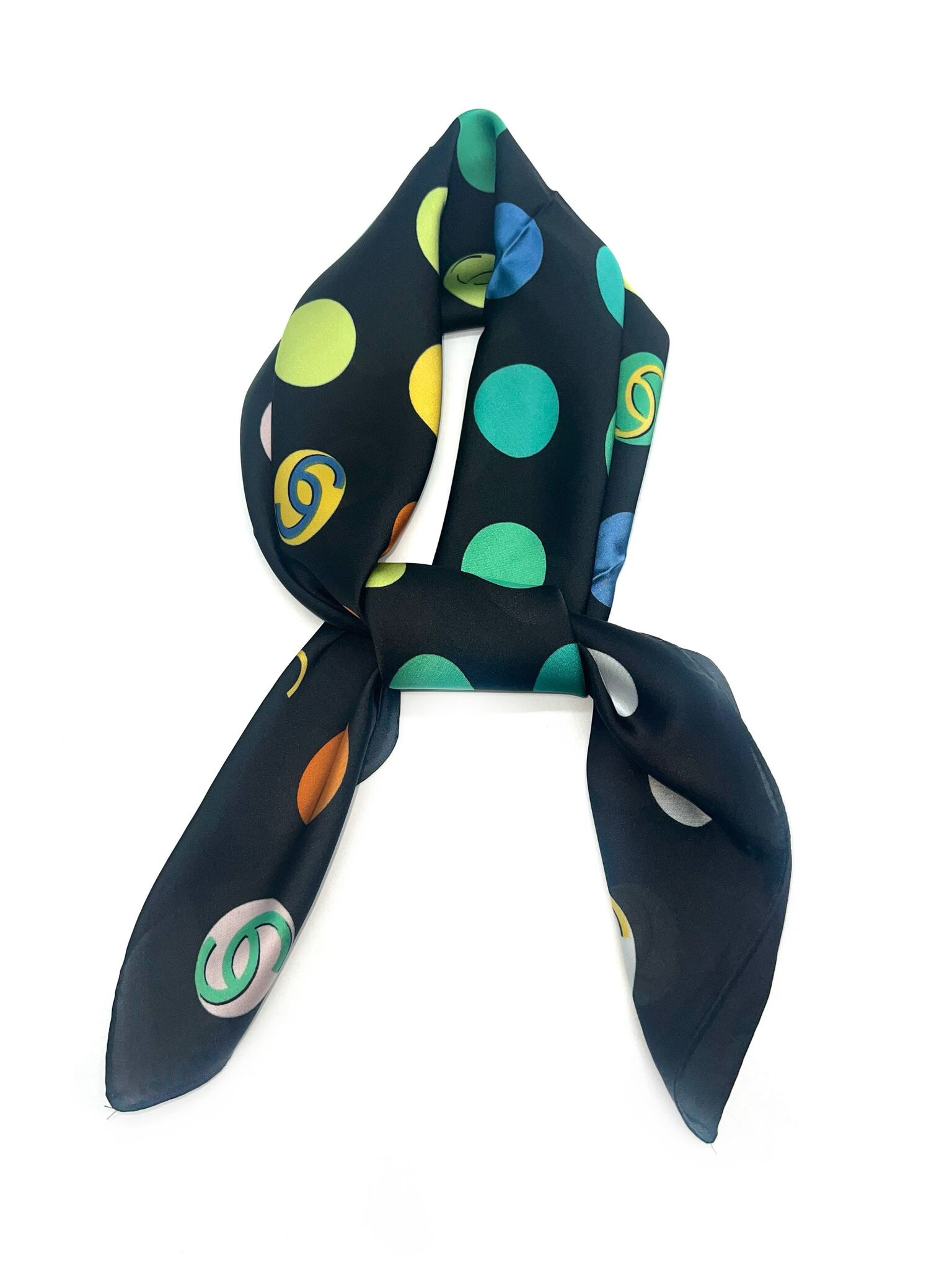 Großhändler LINETA - D-46 Seide Touch 70x70 Kleine Petit-Pois gefärbt