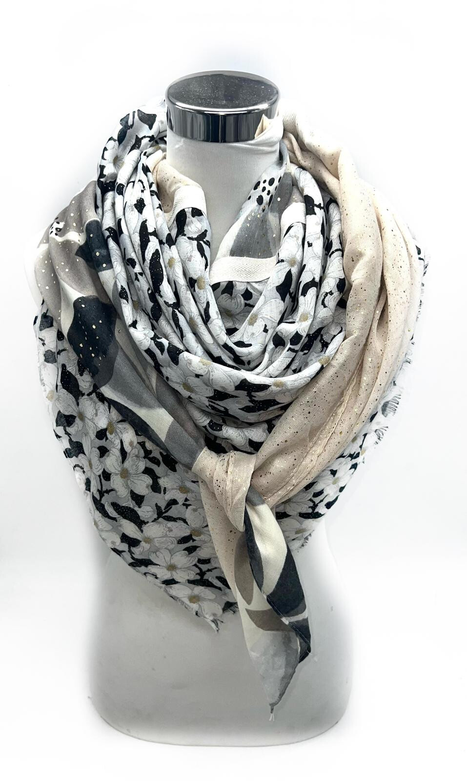 Wholesaler LINETA - Large Square Patchwork scarves - 4 in 1