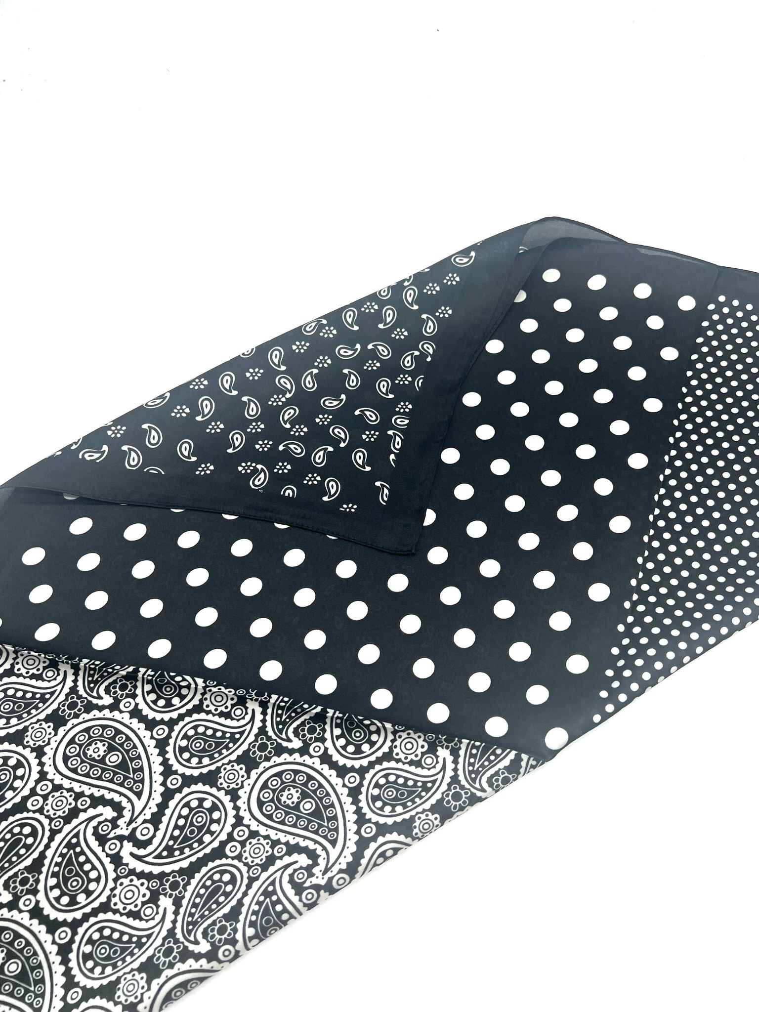 Großhändler LINETA - D-154 Single Touch Seide Touche 70x70 Bandana Motiv