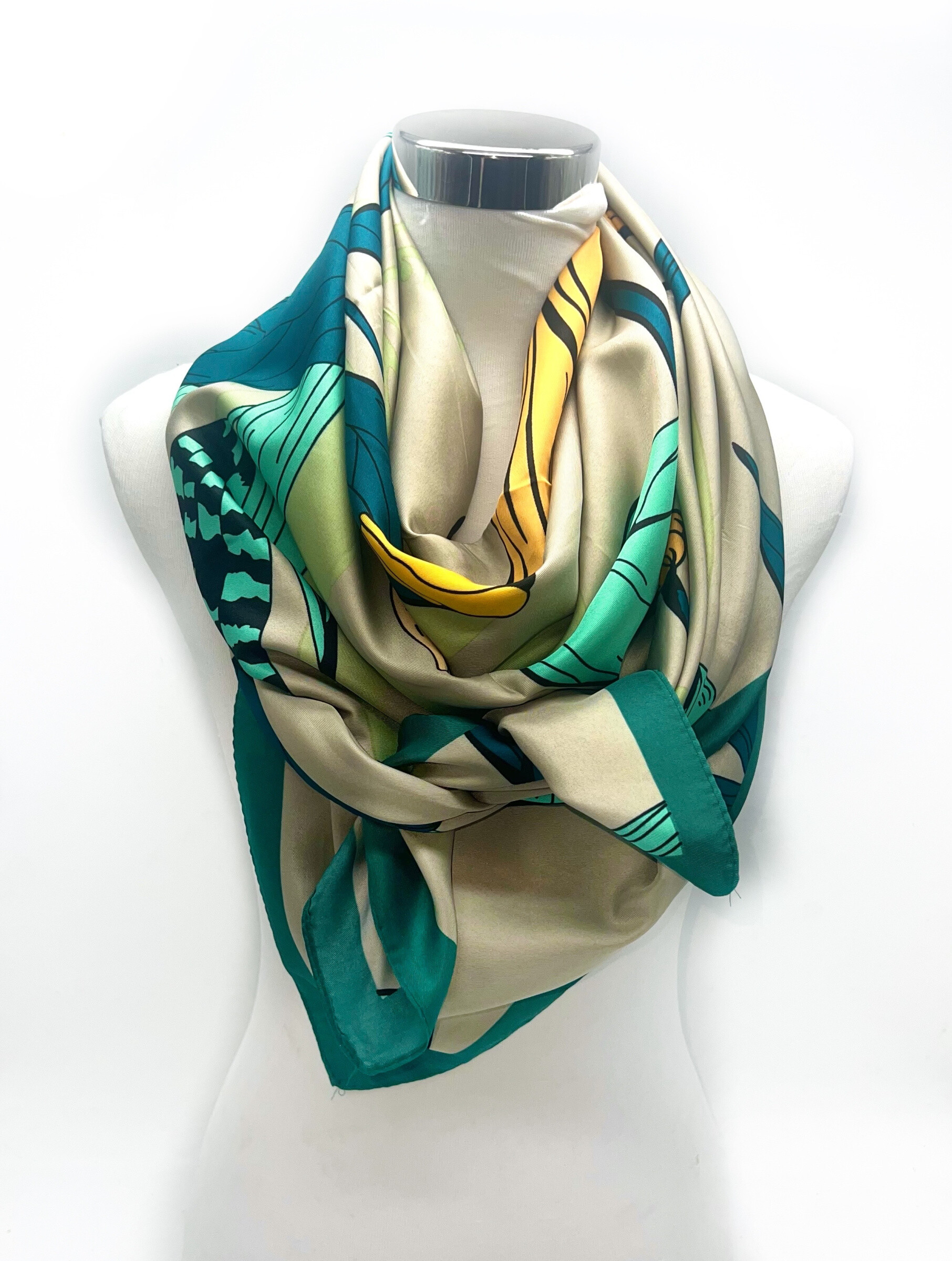 Wholesaler LINETA - Large square scarves touched silk 130 x 130
