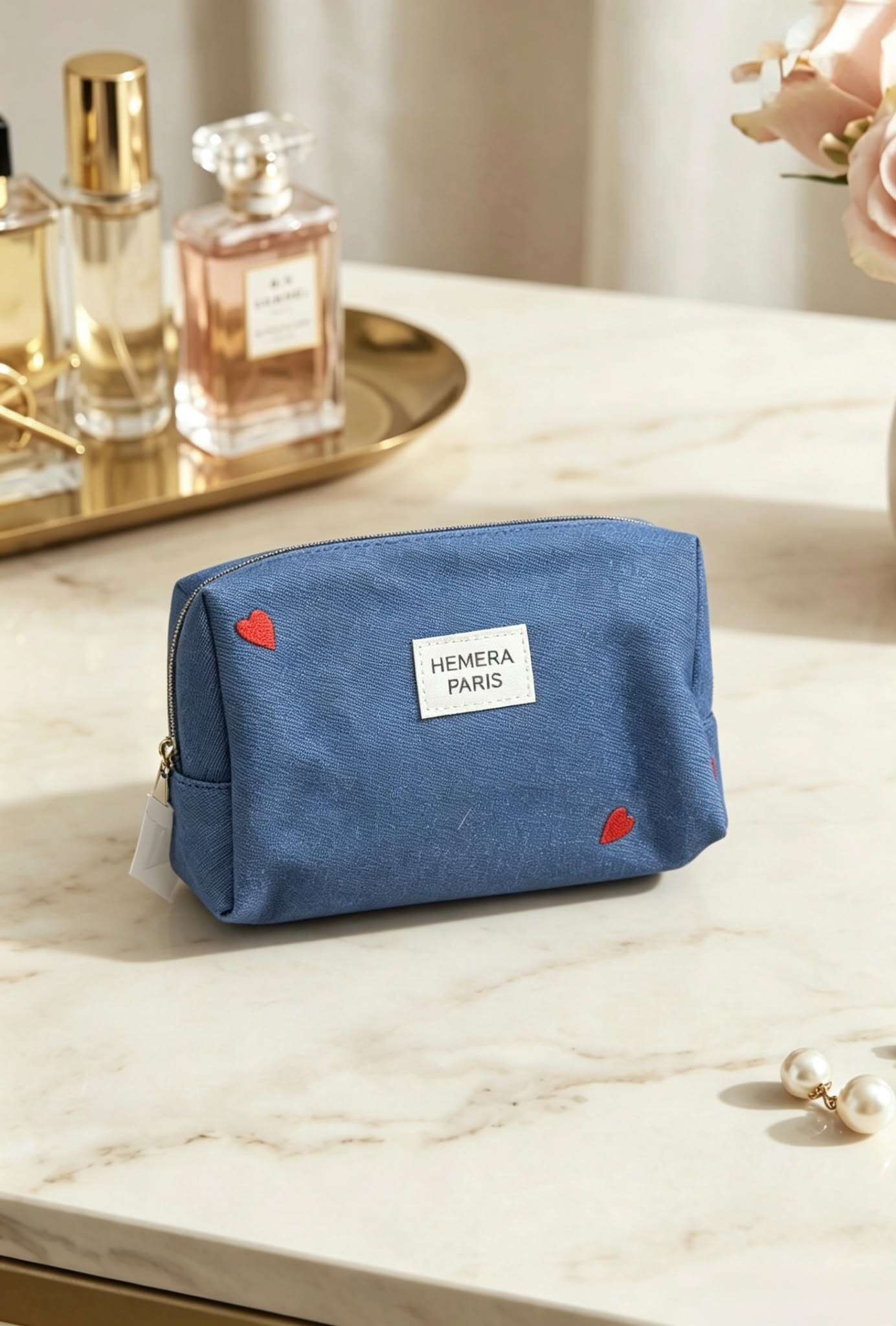 Großhändler LINETA - POC-4 Schminktasche im Denim-Look mit Herzstickerei