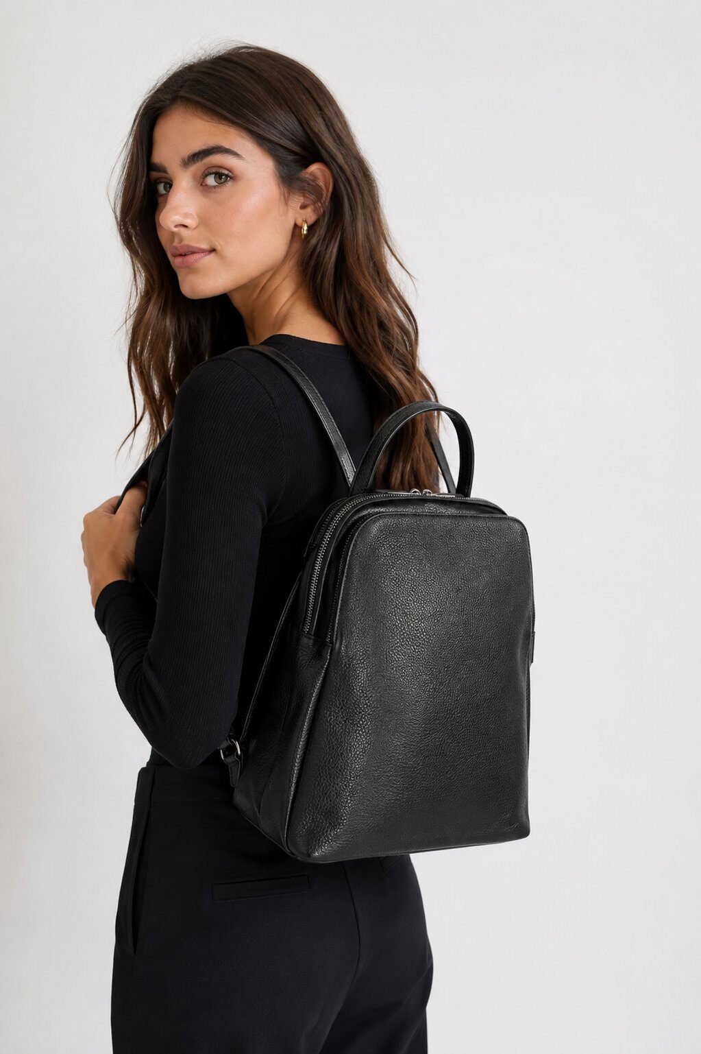 Wholesaler LISA DEI - Women's genuine leather backpack