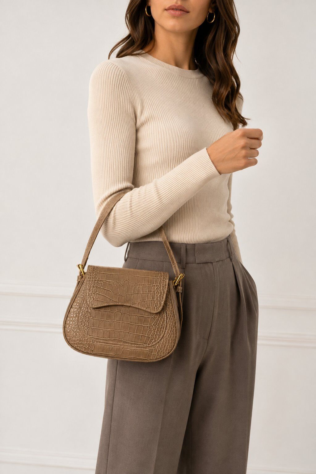 Wholesaler LISA DEI - Women's genuine Louisiana crocodile leather handbag