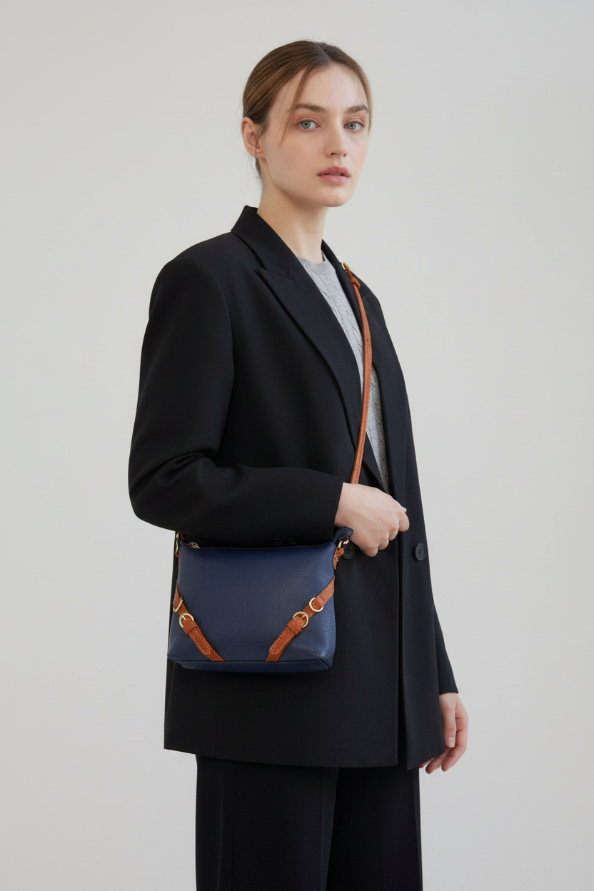 Wholesaler LISA DEI - Women's two-tone genuine leather crossbody bag
