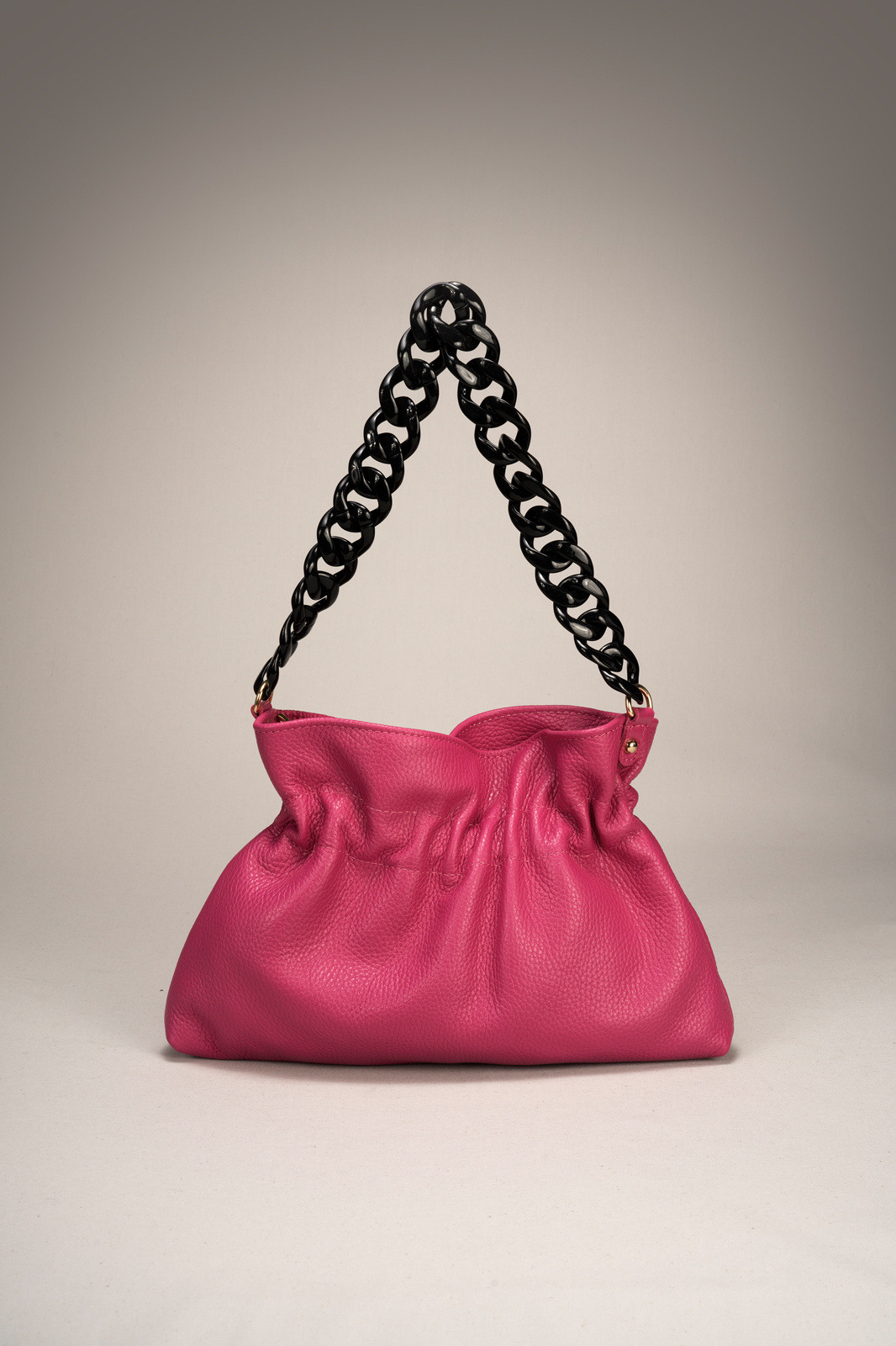 Wholesaler LISA DEI - Shoulder bag in real leather with black chain