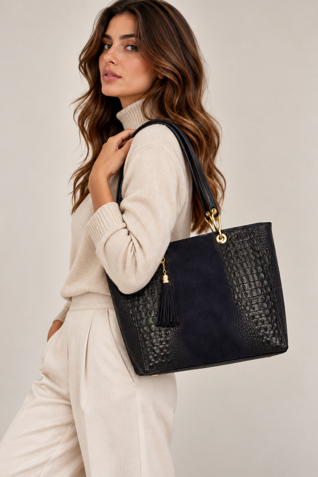 Wholesaler LISA DEI - Shoulder bag in real crocus printed suede leather