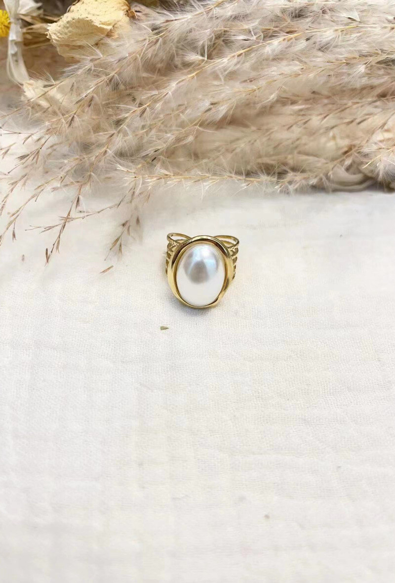 Mayorista Lolilota - Anillo ancho con perla de nácar ovalada