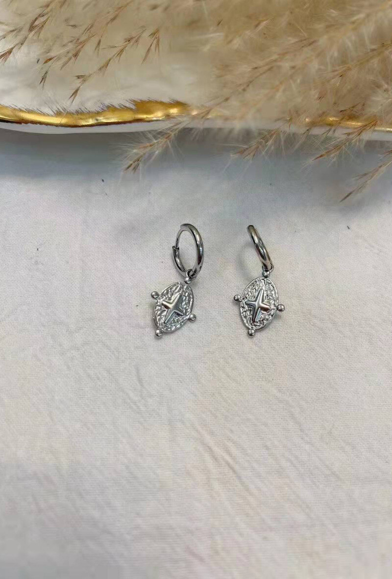 Wholesaler Lolilota - EARRING MINI HOOP MEDALLION CROSS
