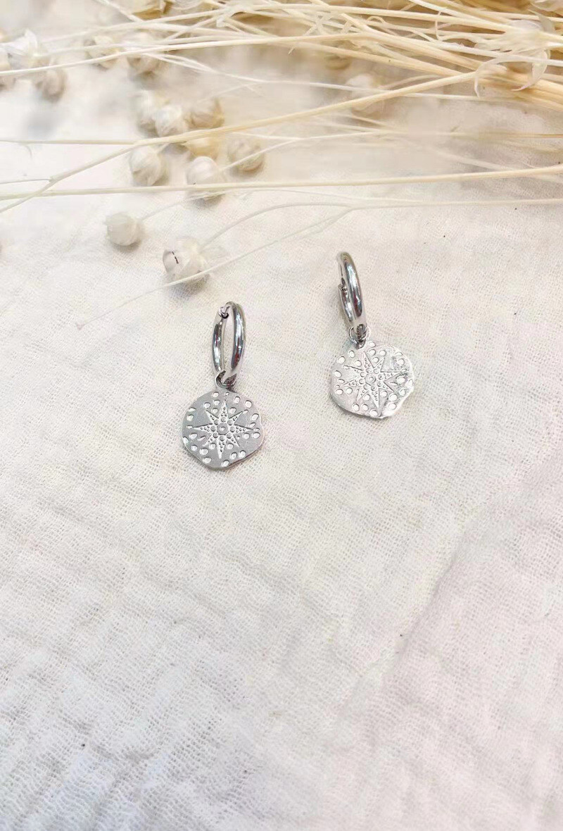 Wholesaler Lolilota - EARRING STAR HAMMERED