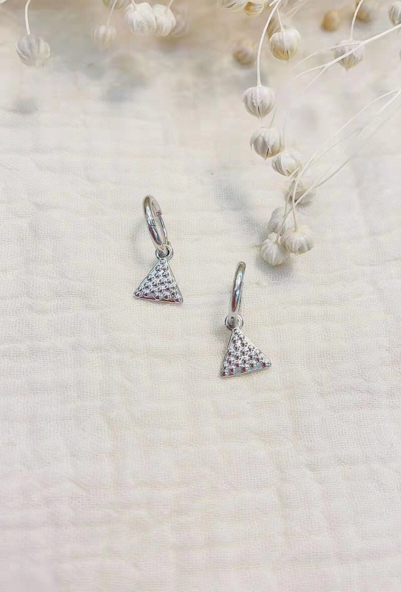 Wholesaler Lolilota - EARRING MINI HOOP TRIANGLE HAMMERED