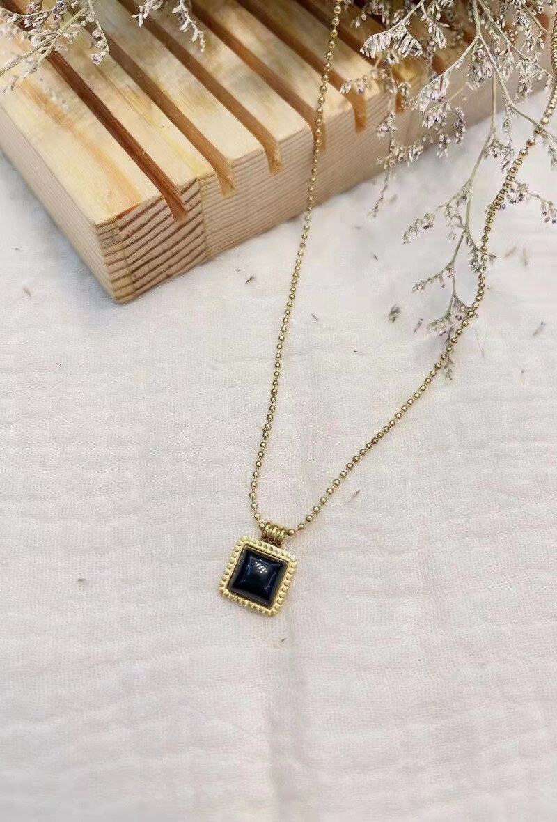 Wholesaler Lolilota - NECKLACE SQUARE STONE