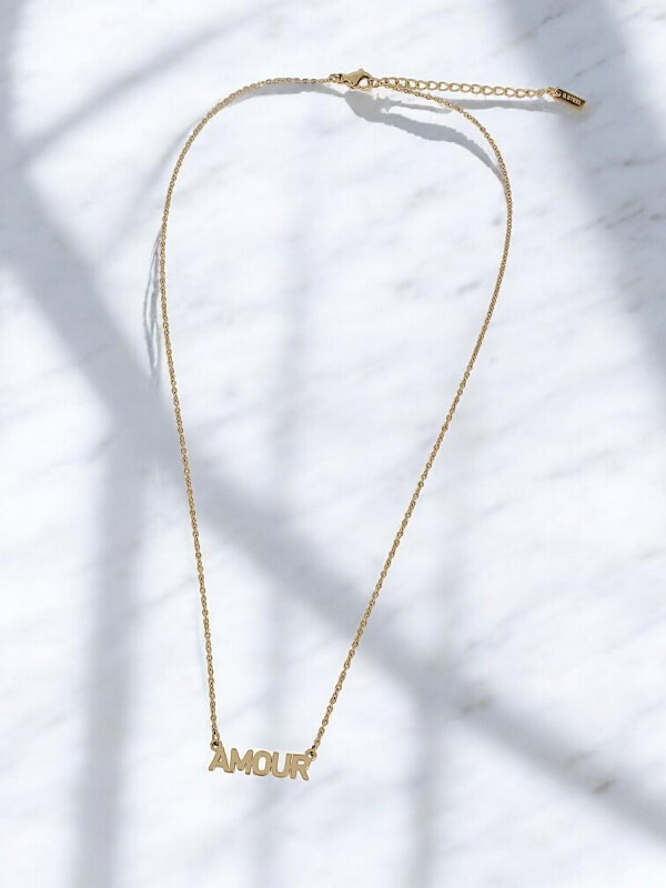 Wholesaler Lolilota - necklace "AMOUR" gold