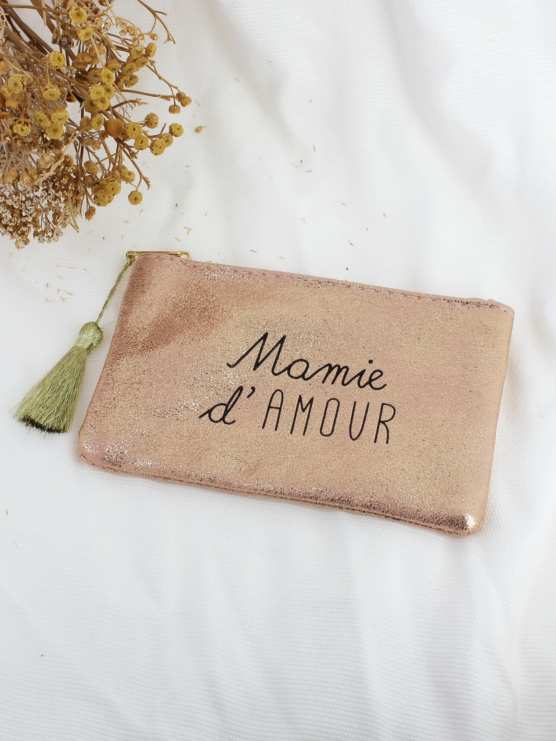 Wholesaler Lolilota - Shiny fabric pouch with the text Grandma of LOVE