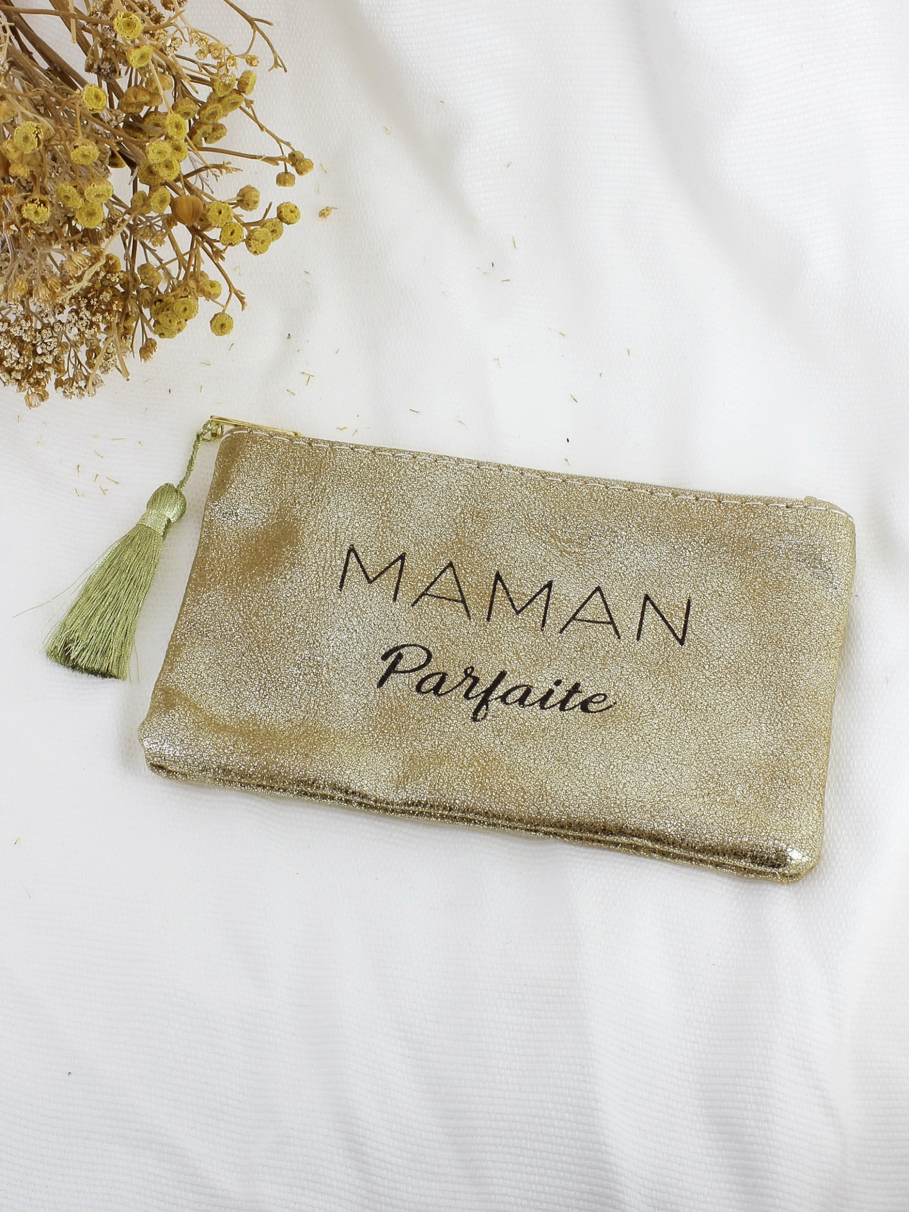 Wholesaler Lolilota - Shiny fabric pouch with the text PERFECT MOM