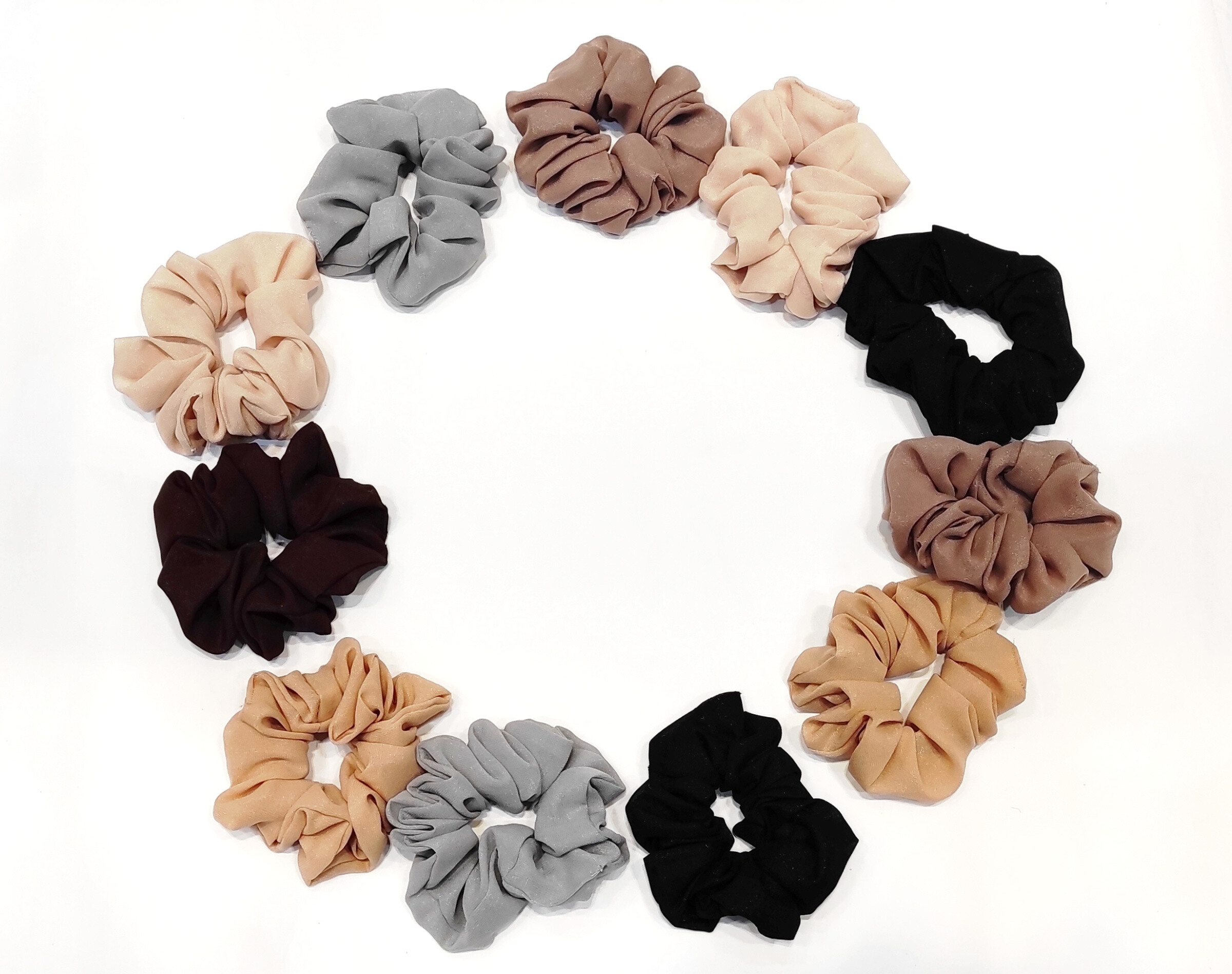 Grossista Lolo & Yaya - Lotto di 12 pezzi di scrunchie elastici con effetto brillante