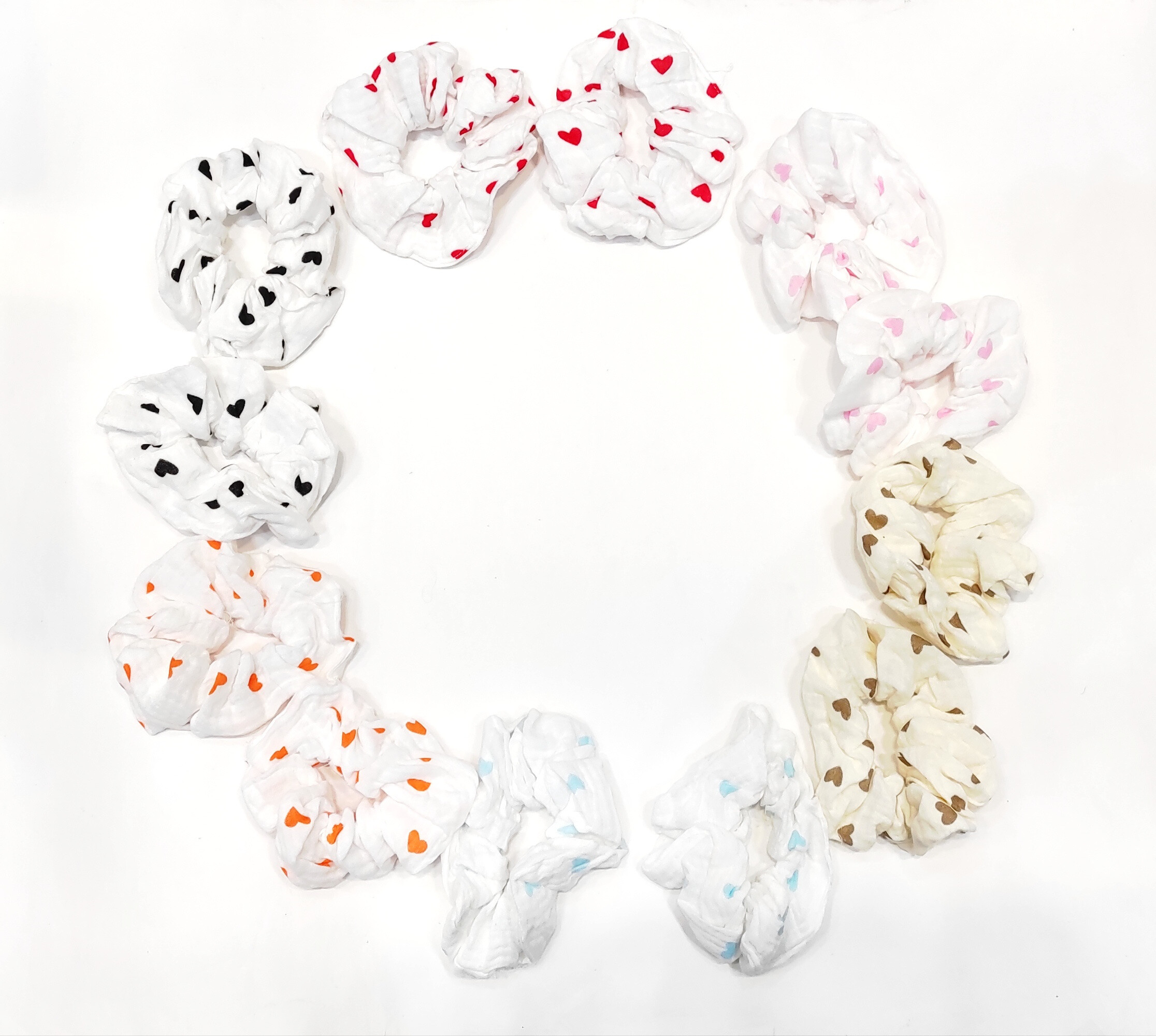 Großhändler Lolo & Yaya - Set mit 12 elastischen Haargummis mit Herzmuster, 1,50 €/Stück