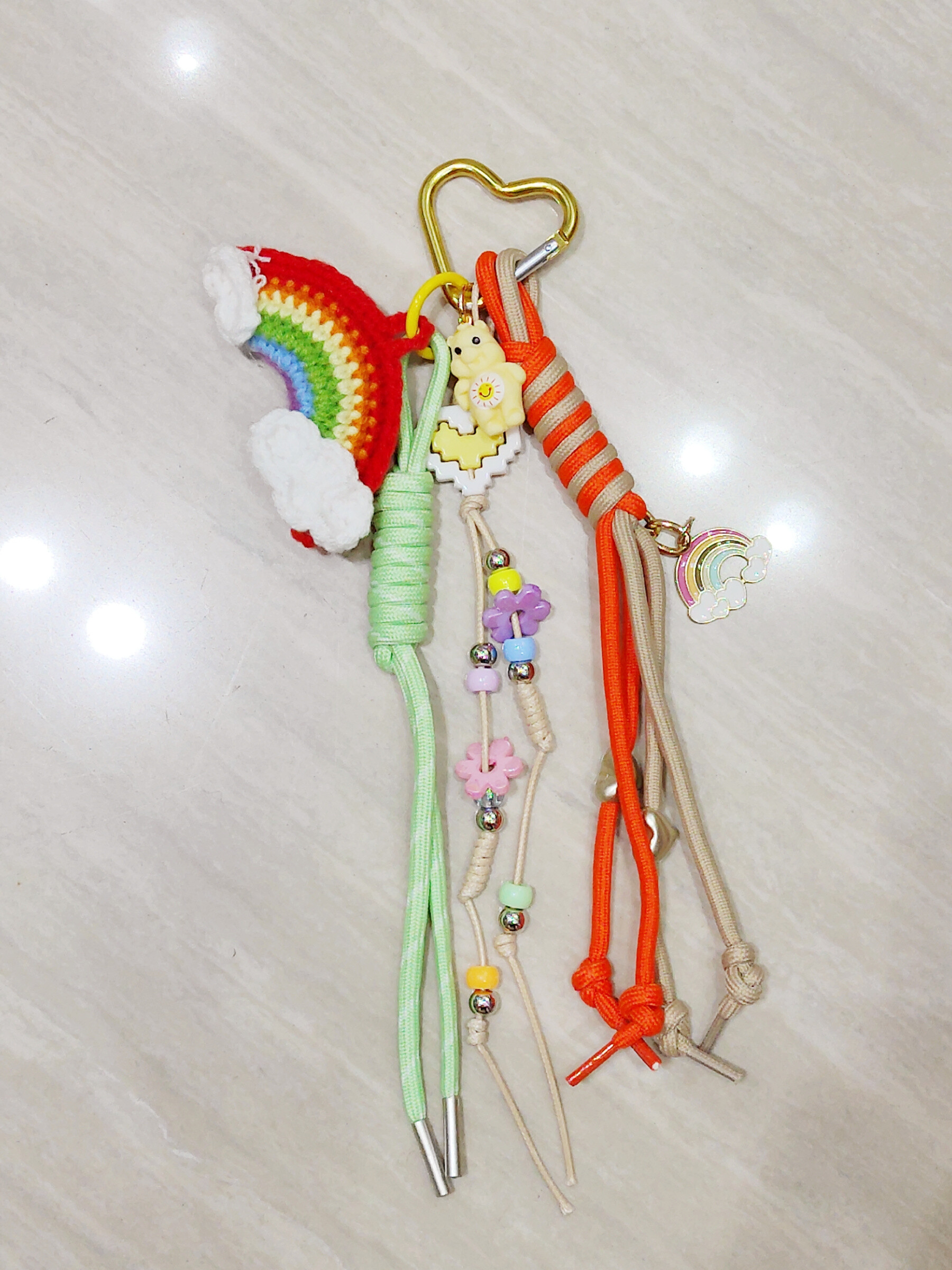 Grossiste Lolo & Yaya - Porte clés fantaisie Arc-en-ciel crochet
