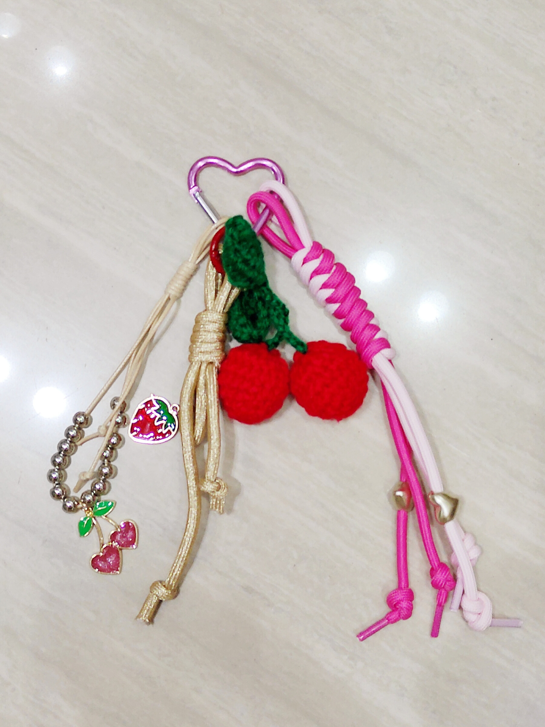 Grossiste Lolo & Yaya - Porte clés fantaisie Cerise crochet