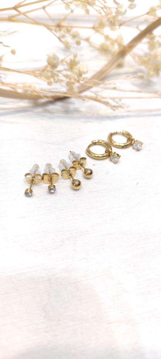 Grossiste LOLO & YAYA - Boucles d’oreilles puces trio en acier inoxydable