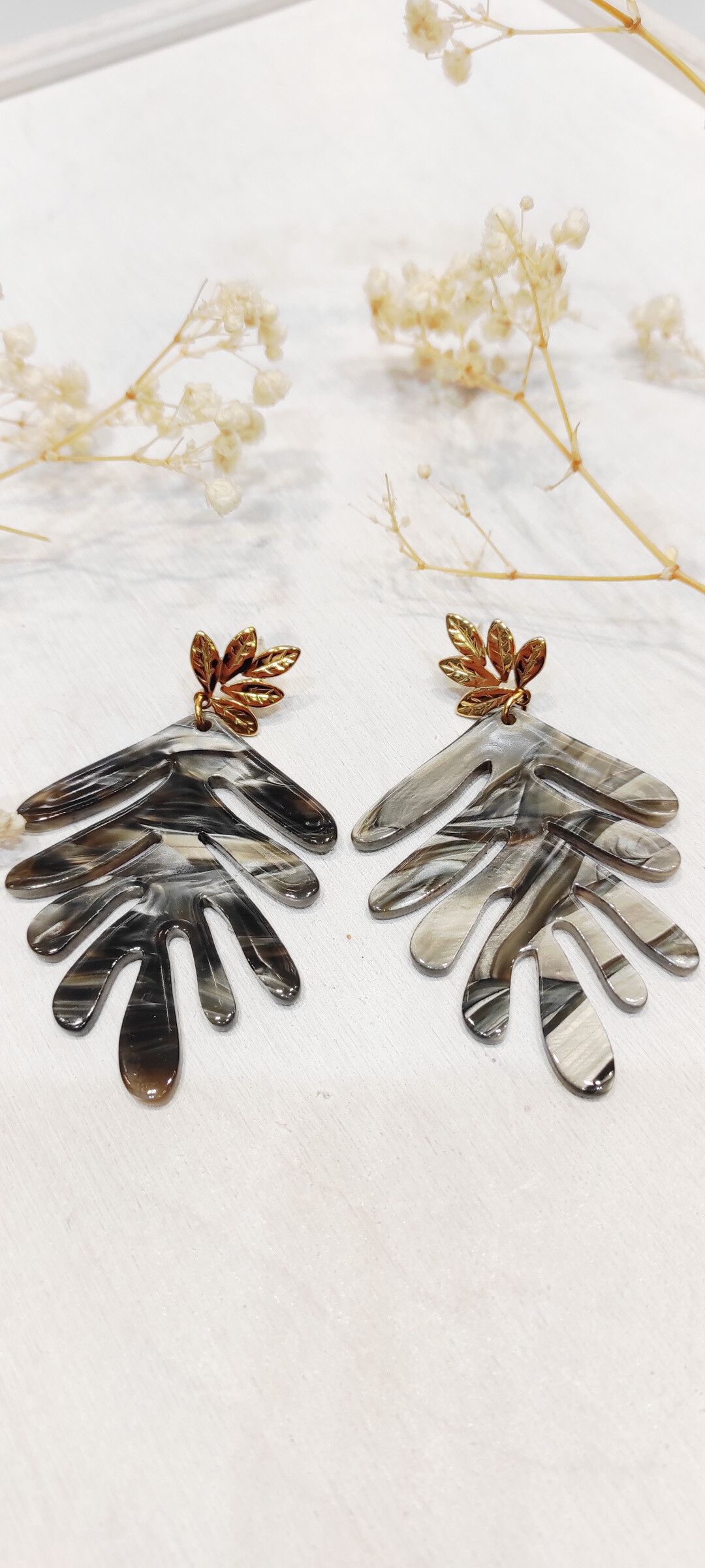 Wholesaler Lolo & Yaya - Boucles d’oreilles feuille Liza en acier inoxydable