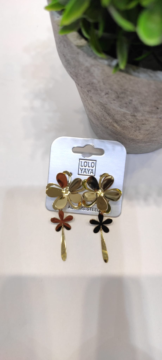 Wholesaler LOLO & YAYA - Noëlle dangling earrings in stainless steel