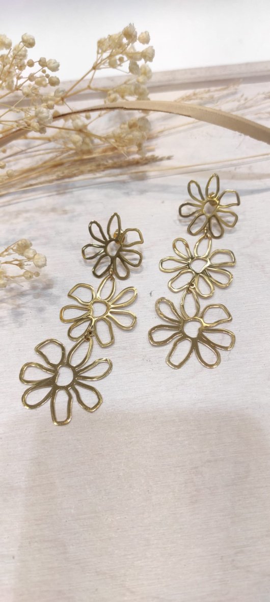 Wholesaler LOLO & YAYA - Acantha earrings in stainless steel