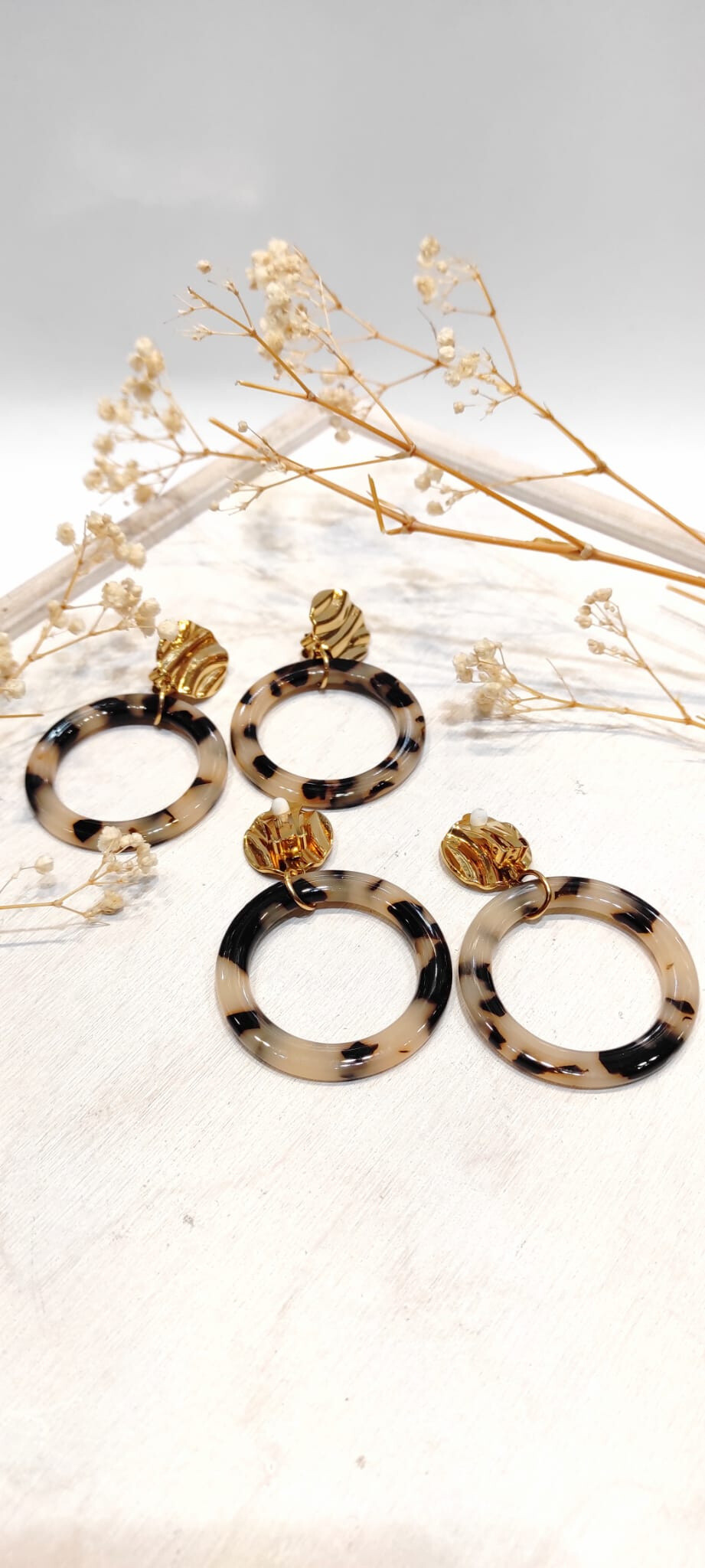 Wholesaler Lolo & Yaya - Leopard Boa clip-on earrings in stainless steel