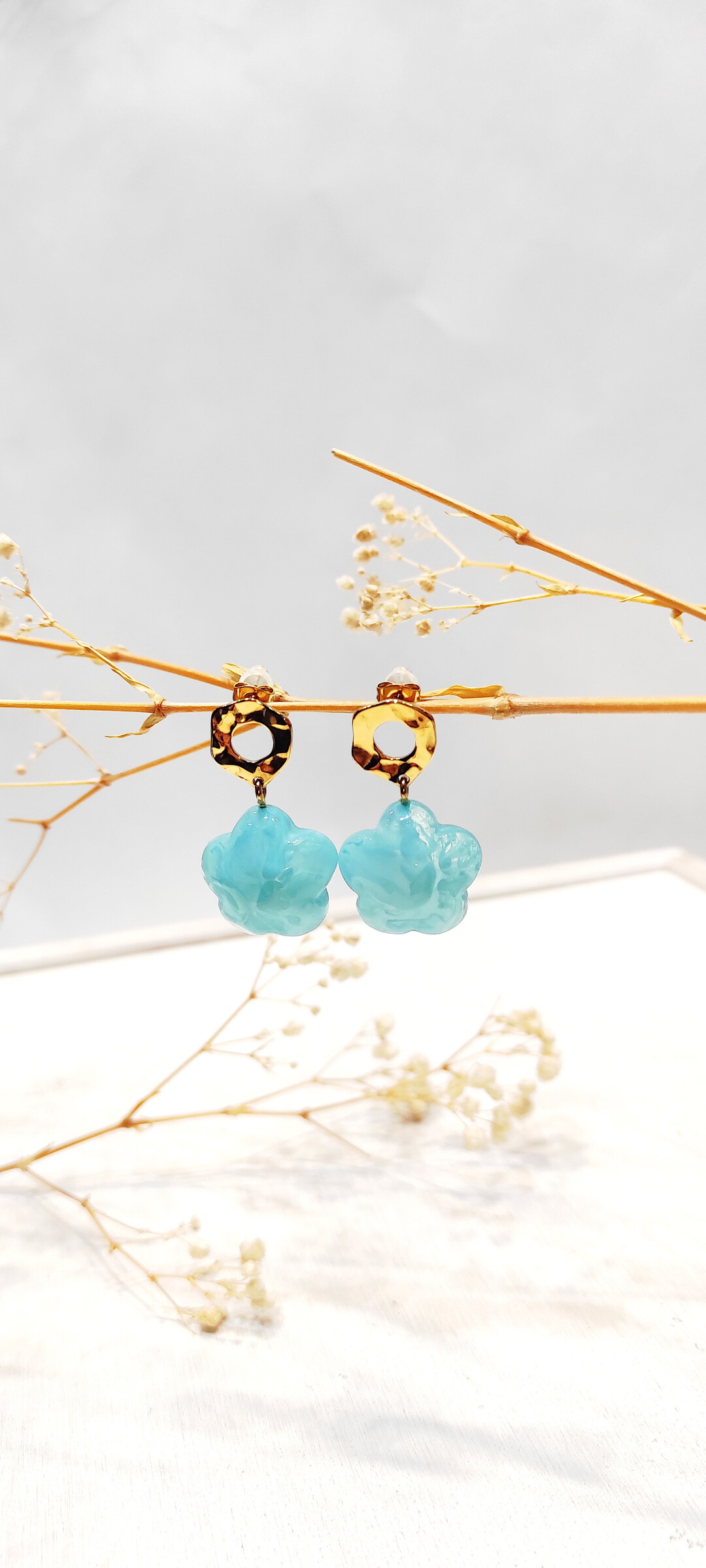 Mayorista Lolo & Yaya - Pendientes de flores de résina Evane de acero inoxidable